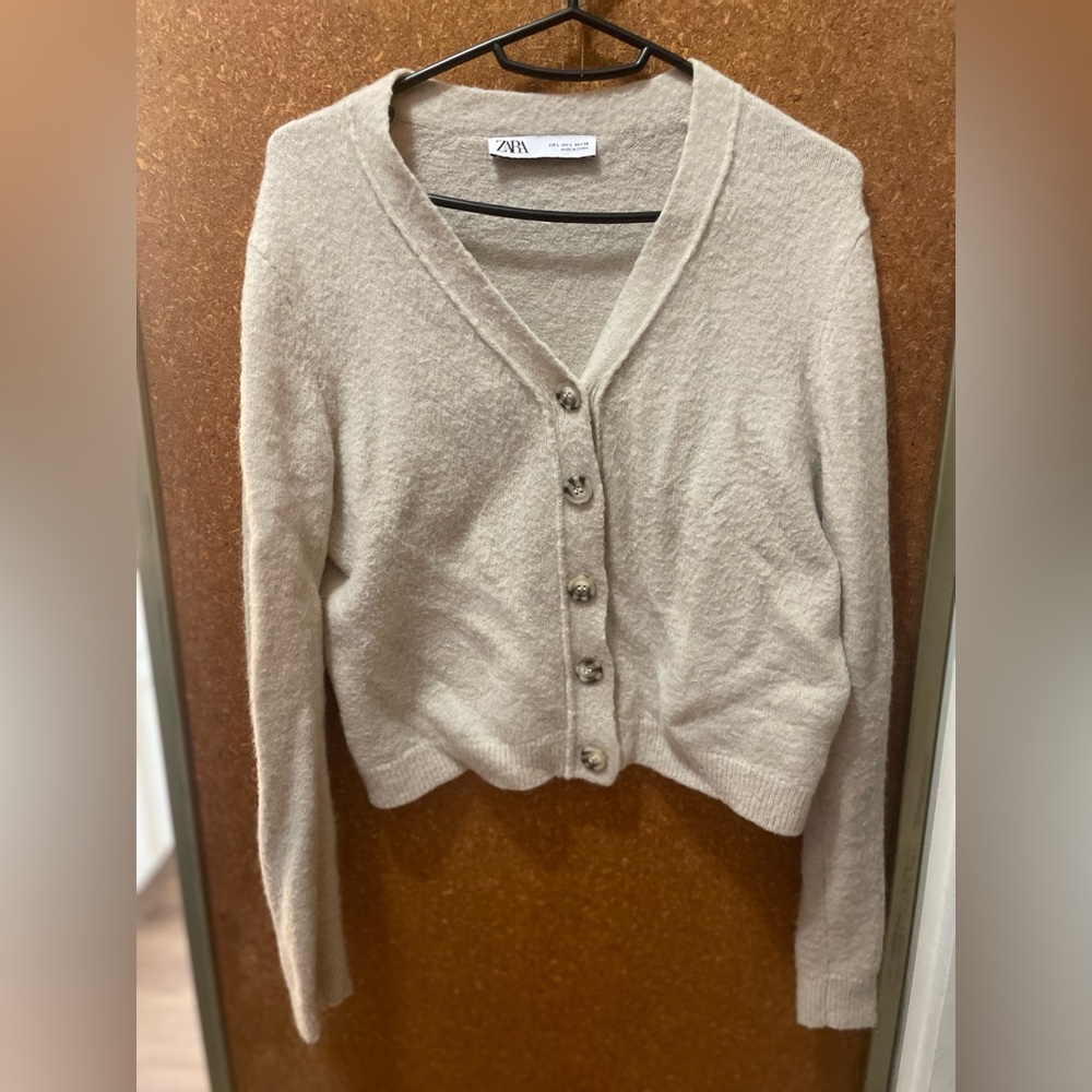 Zara Cream Cardigan Sweater V-Neck Ribbed - Picture 1 of 2